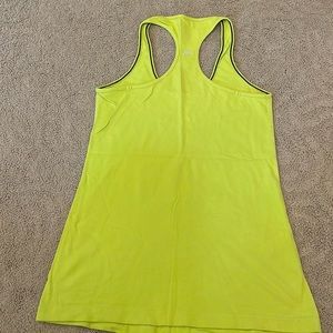 Lululemon tank